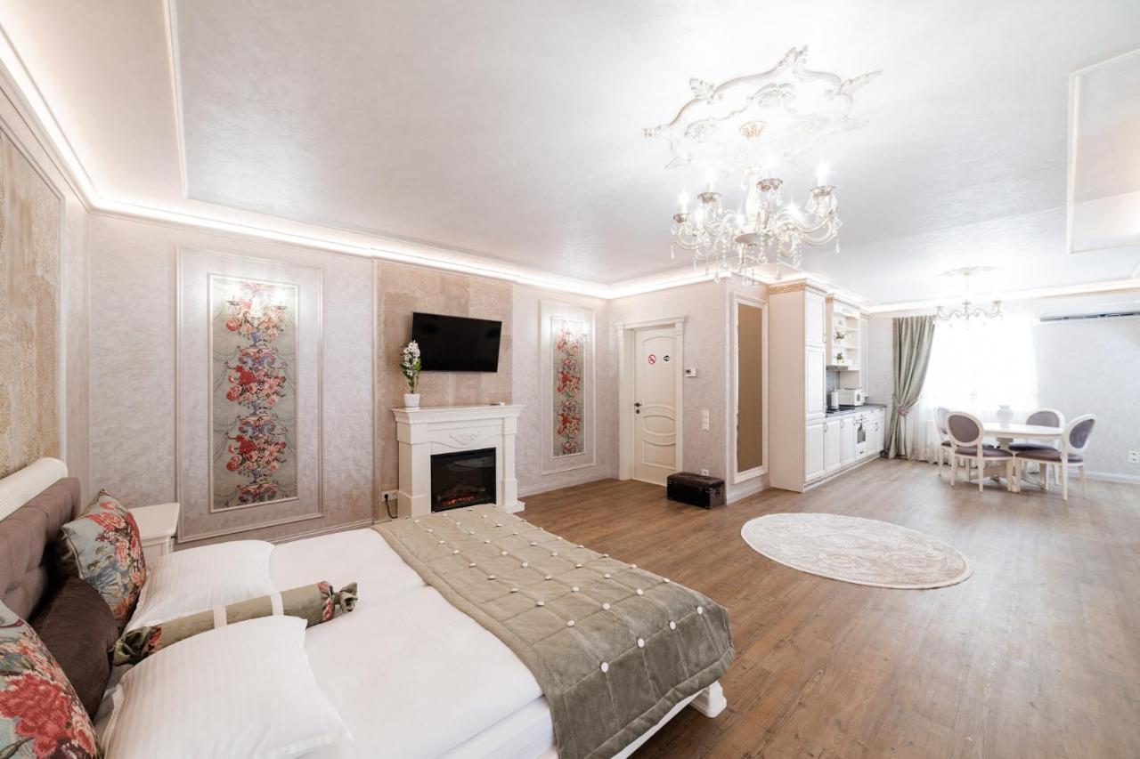 Vip Apartment On Duhnovicha Street .Free Parking. 乌日霍罗德 外观 照片