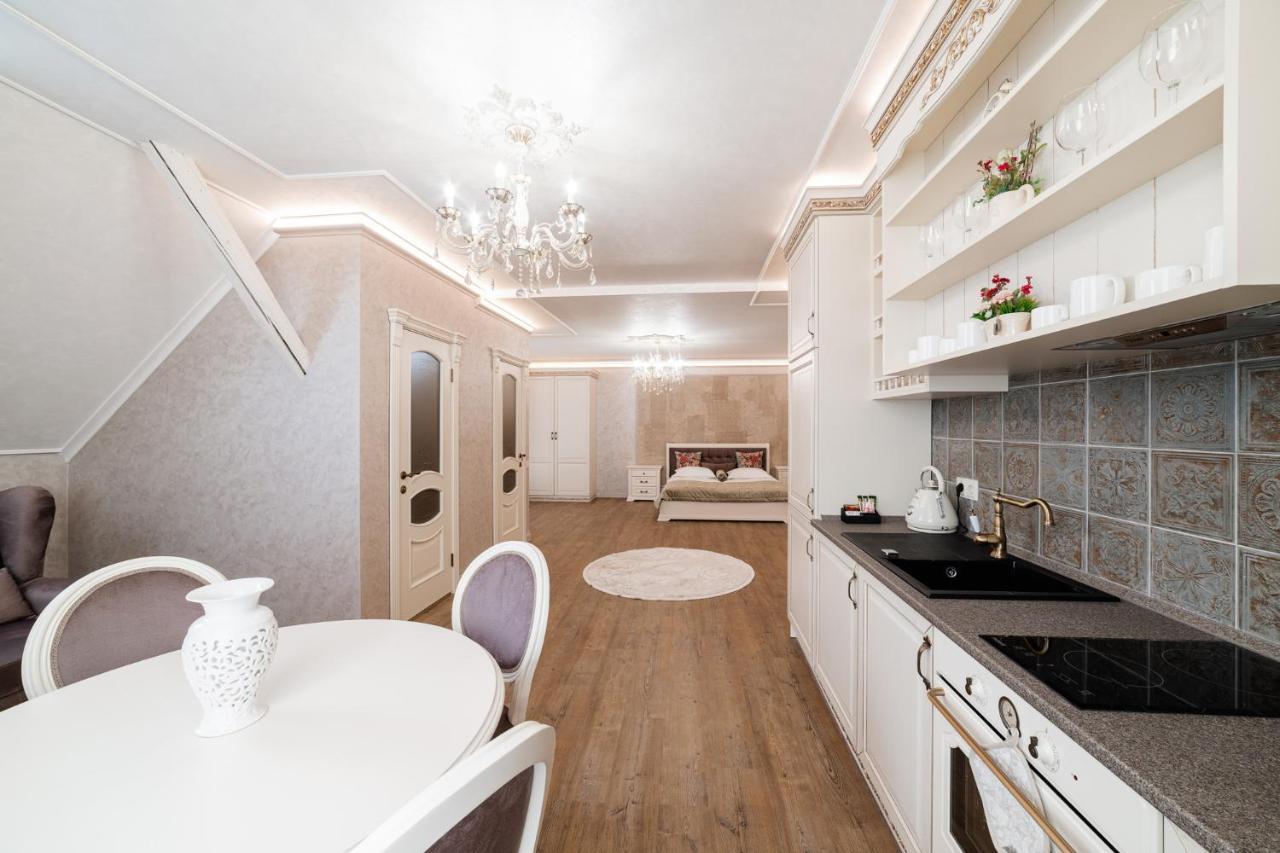Vip Apartment On Duhnovicha Street .Free Parking. 乌日霍罗德 外观 照片