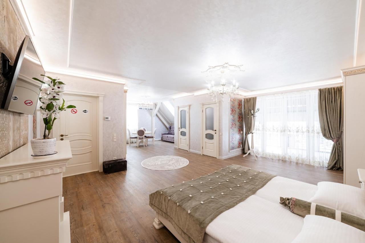 Vip Apartment On Duhnovicha Street .Free Parking. 乌日霍罗德 外观 照片